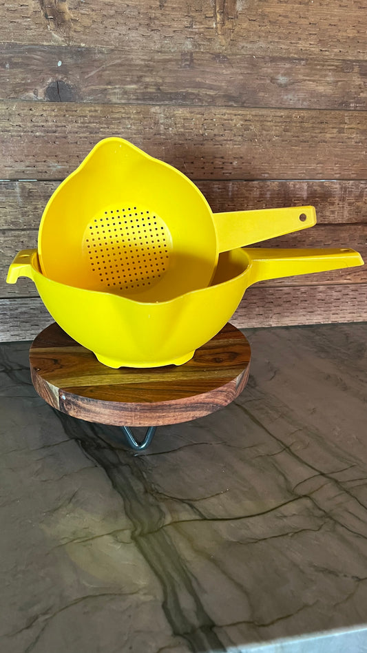 Tupperware Colander Set