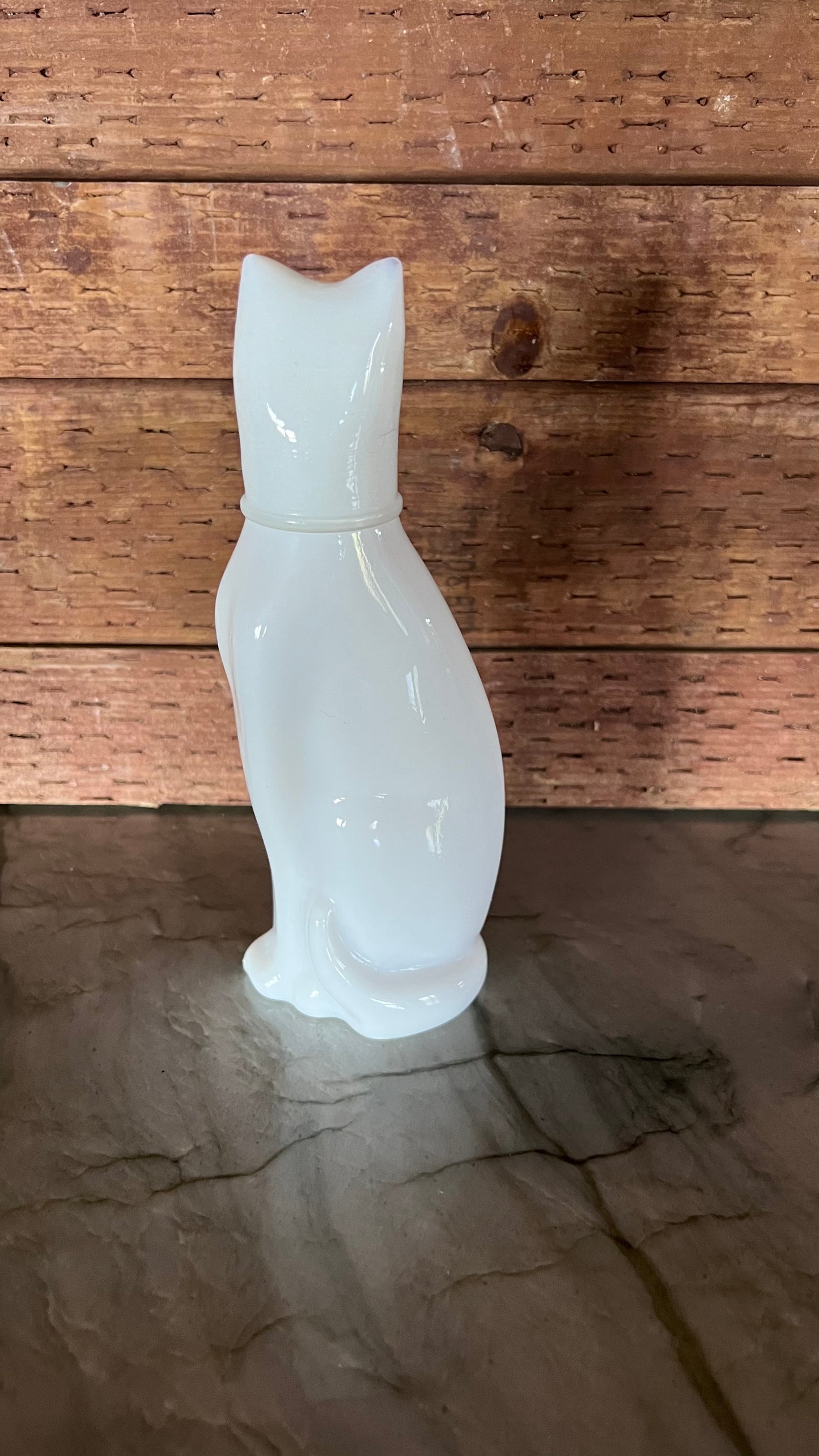 Avon Milk Glass Ming Cat Cologne Decanter