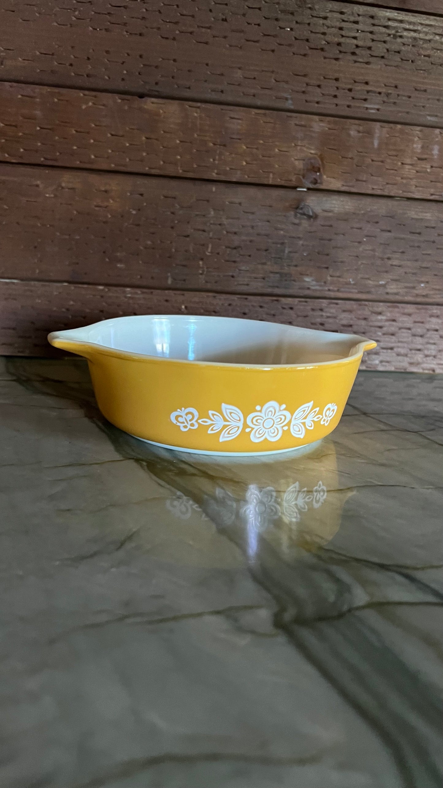 Pyrex Butterfly Gold Dish