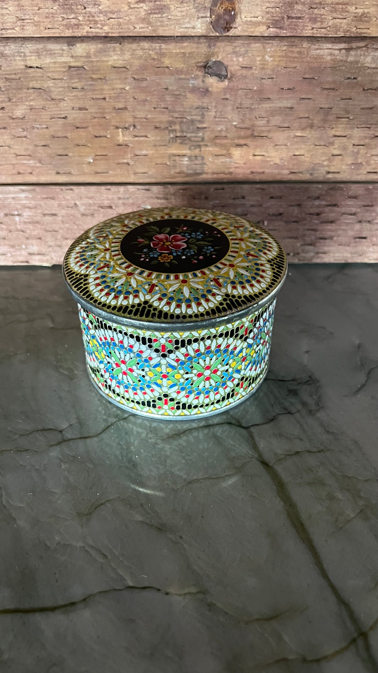 Decorative Circular Tin