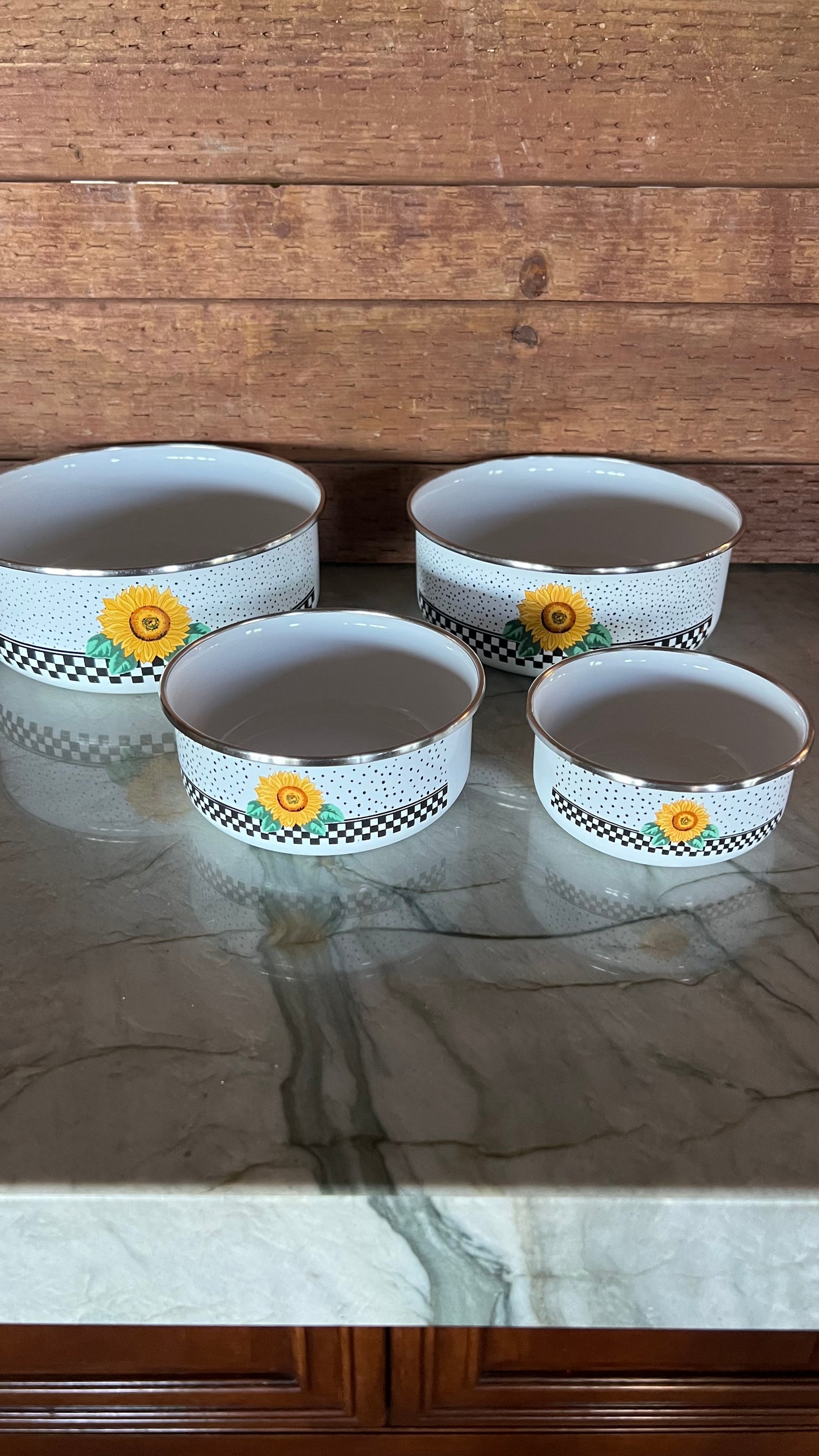 Vintage Tabletops Unlimited Sunflower Nesting Bowls