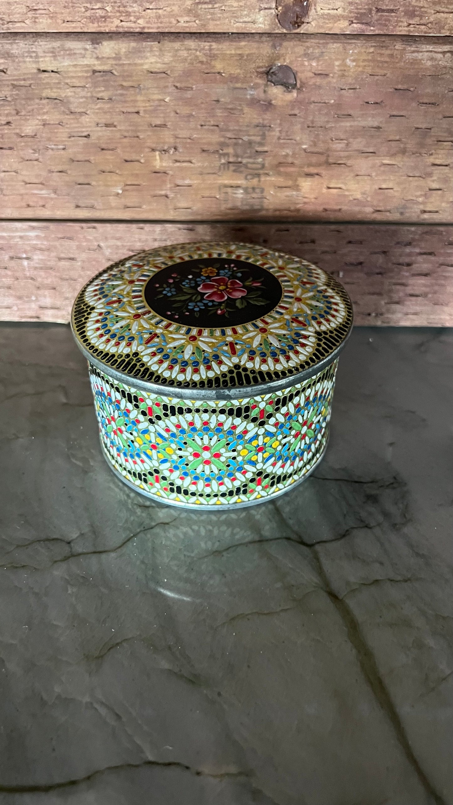 Decorative Circular Tin