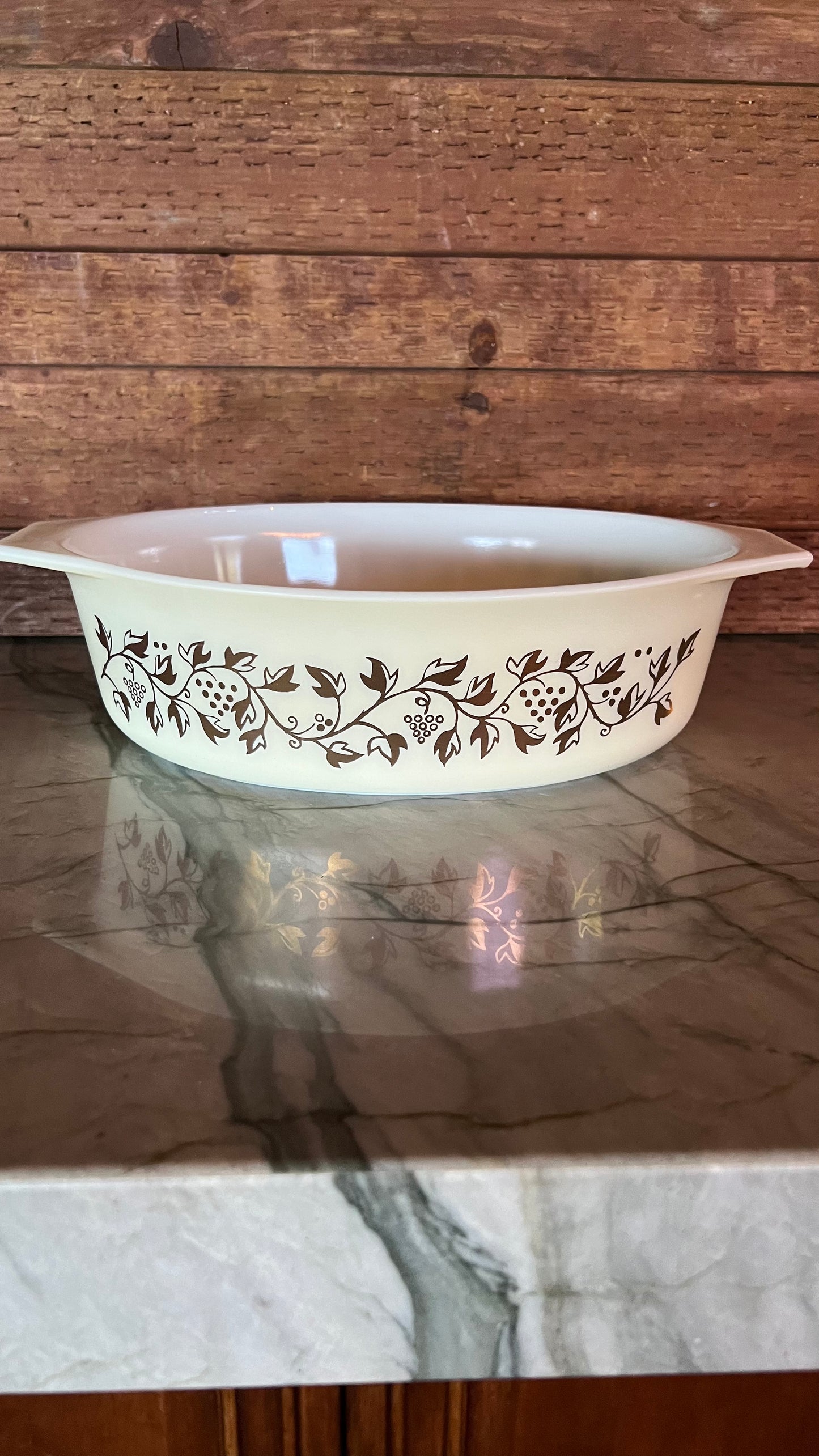 Pyrex Golden Grapes Casserole Dish