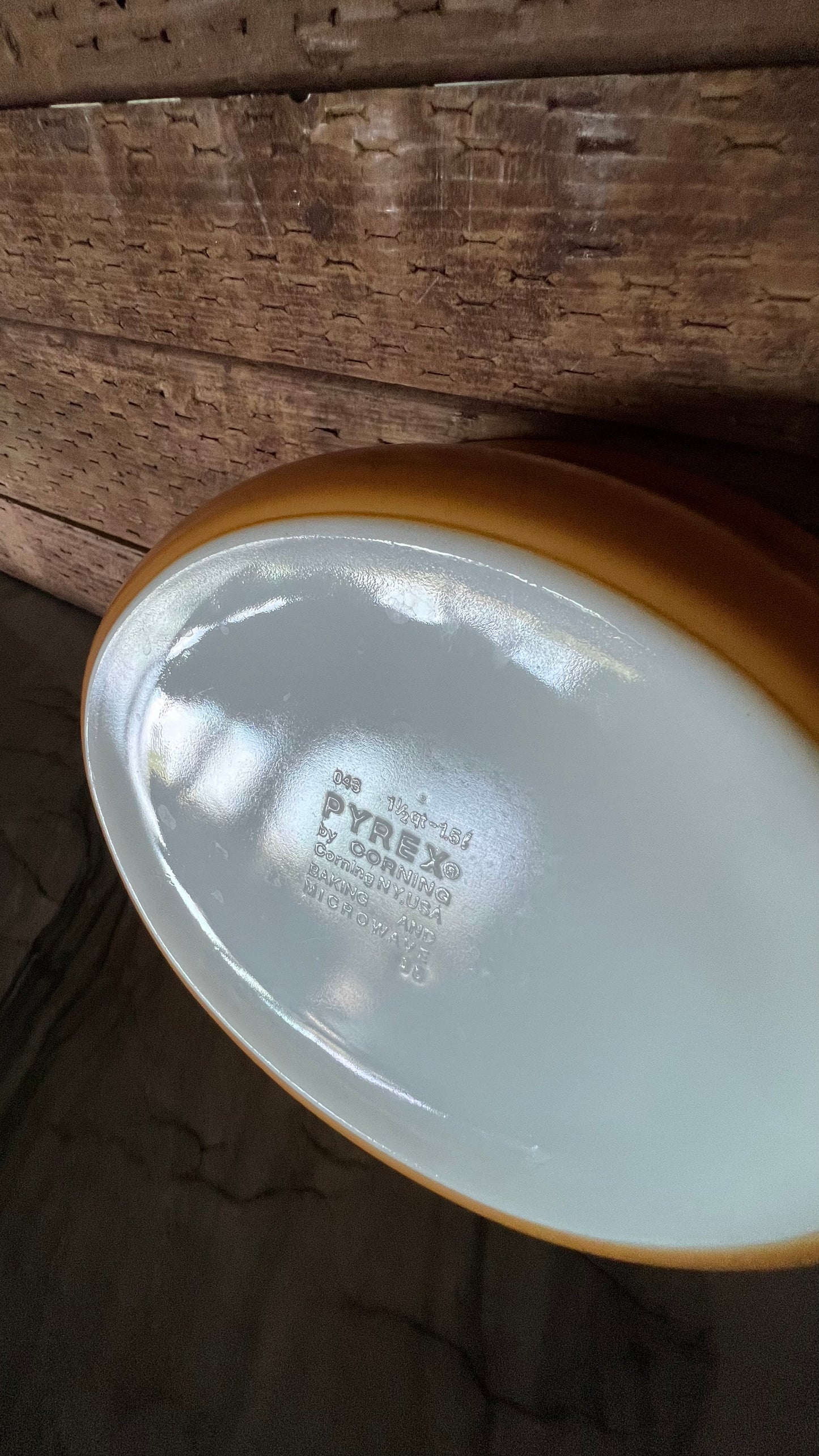 Pyrex Old Orchard Casserole Dish