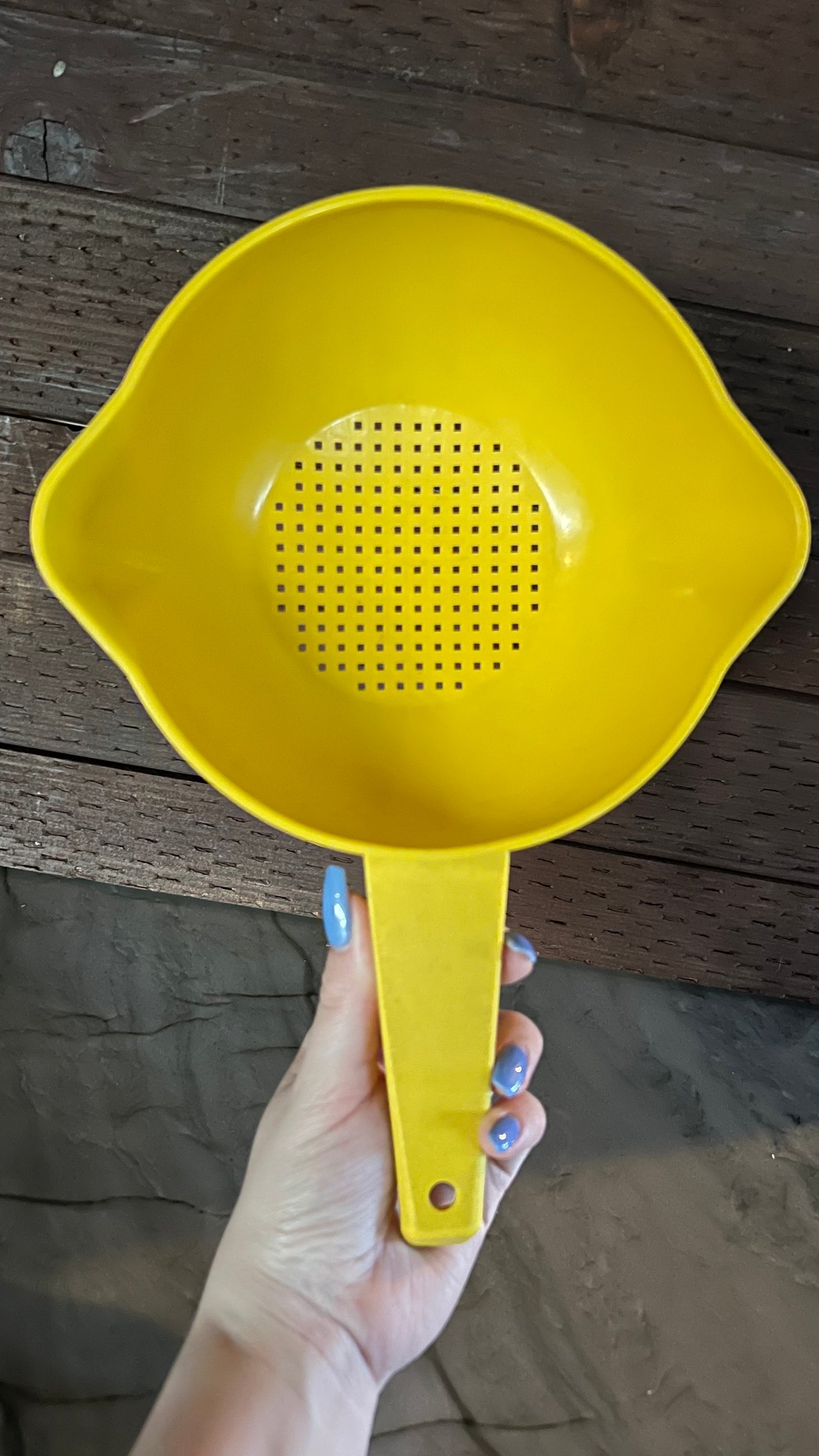 Tupperware Colander