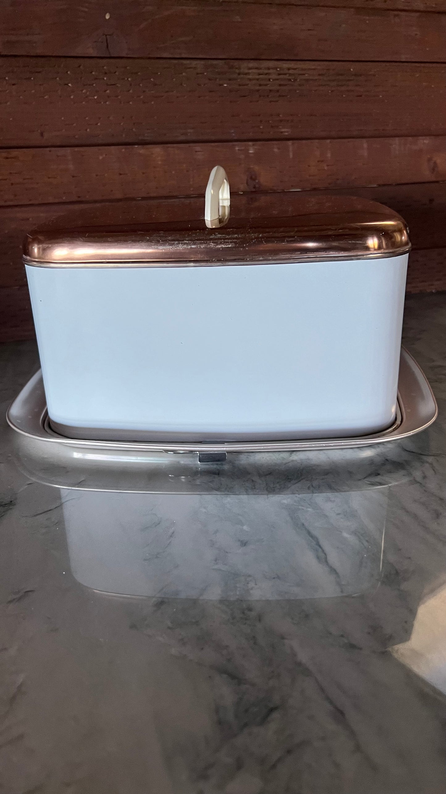 Lincoln Beautyware Cake Holder