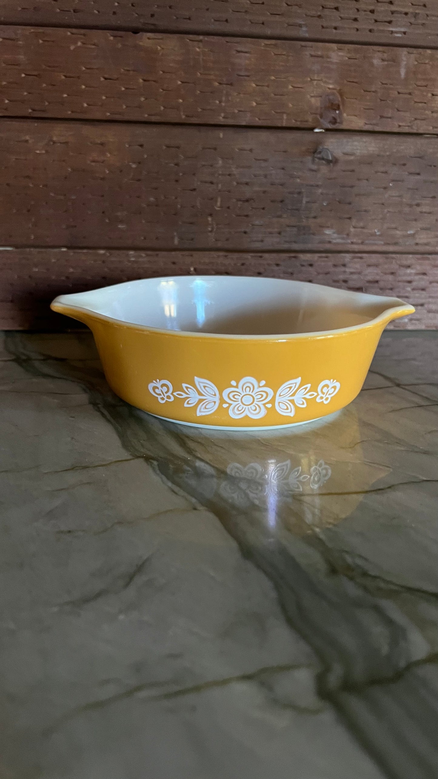 Pyrex Butterfly Gold Dish