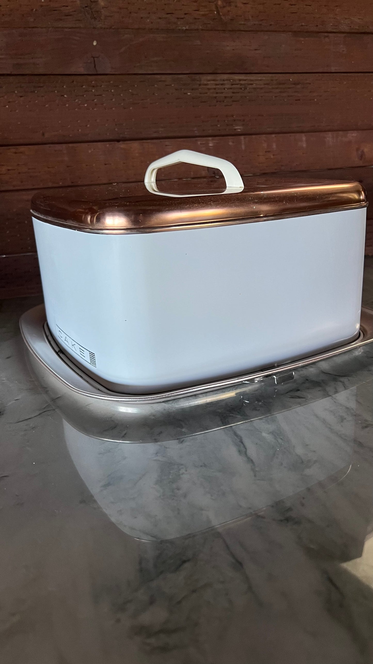 Lincoln Beautyware Cake Holder