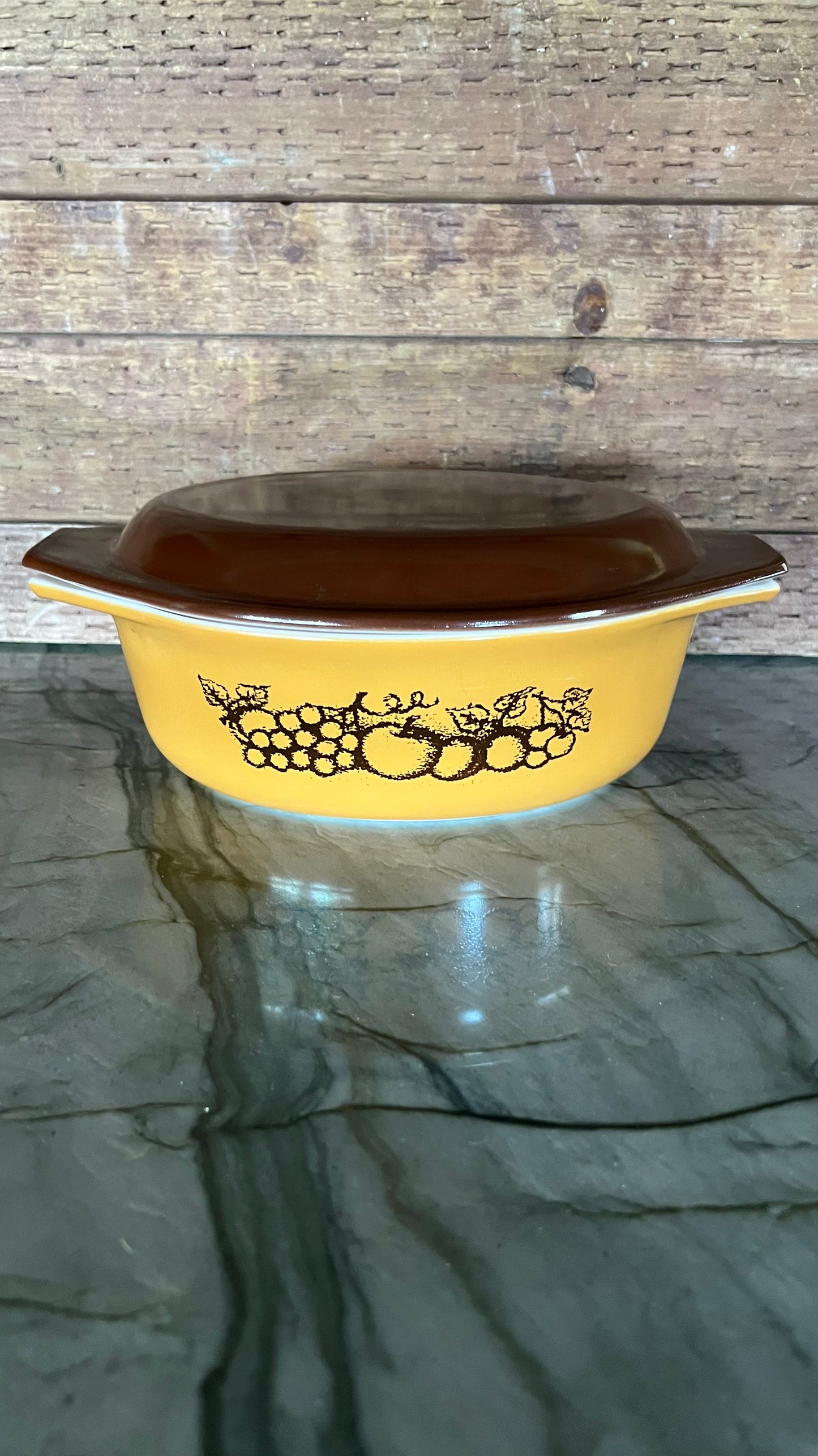 Pyrex Old Orchard Casserole Dish