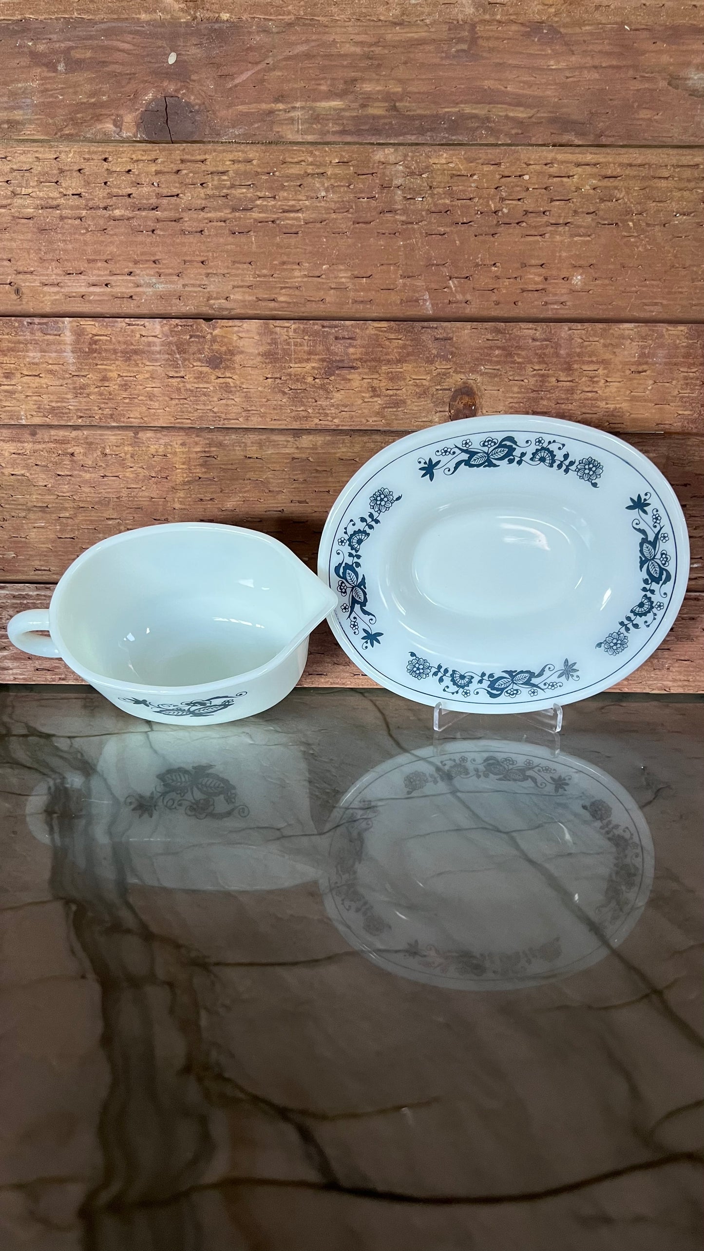 Pyrex Gravy Boat