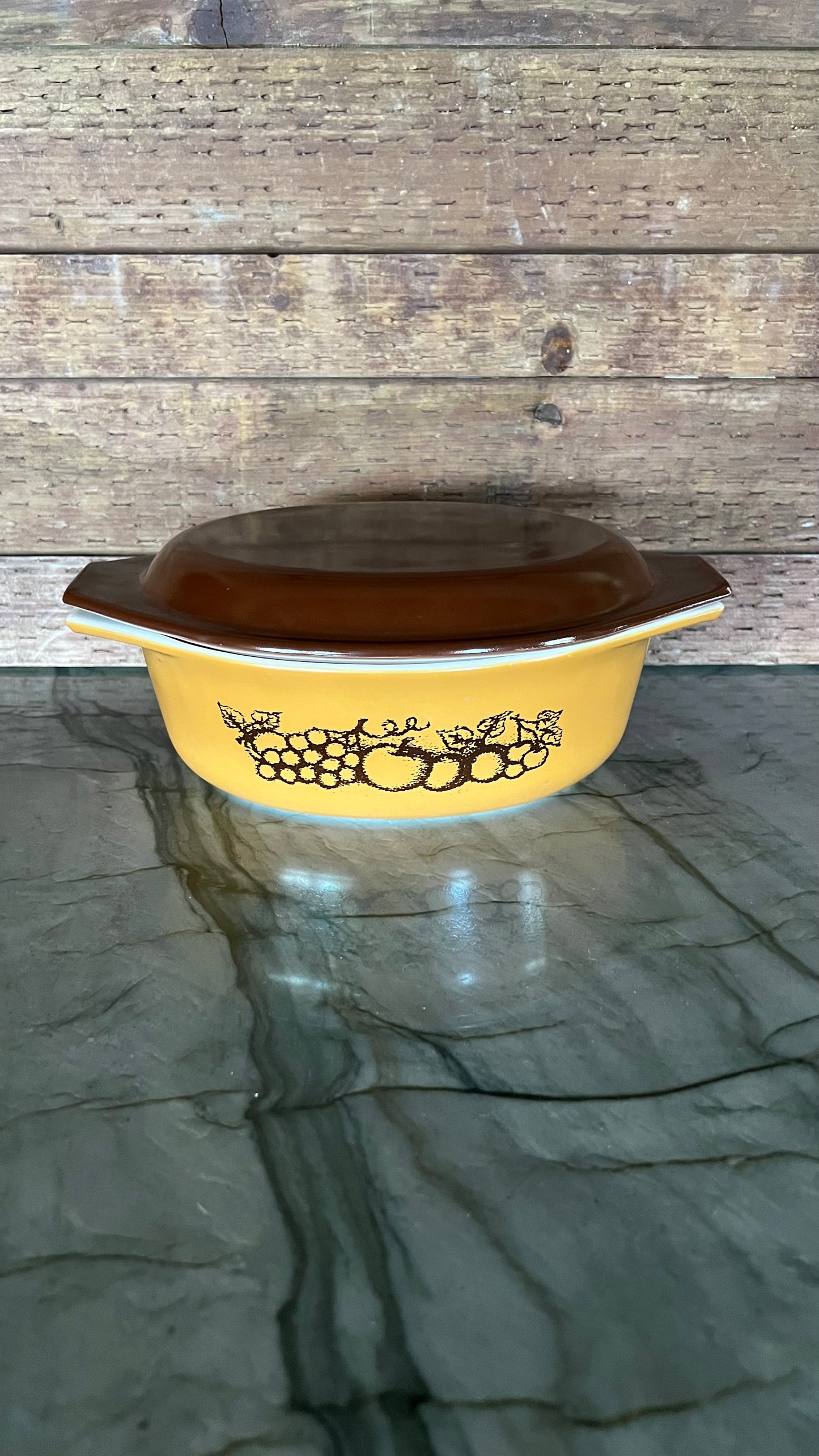 Pyrex Old Orchard Casserole Dish