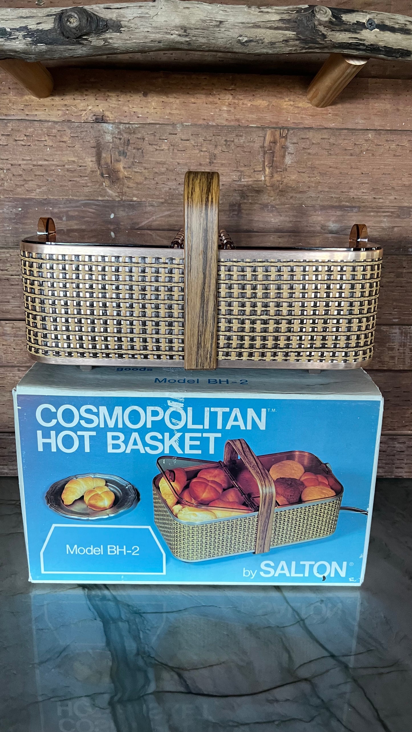 Vintage Cosmopolitan Hot Basket by Salton