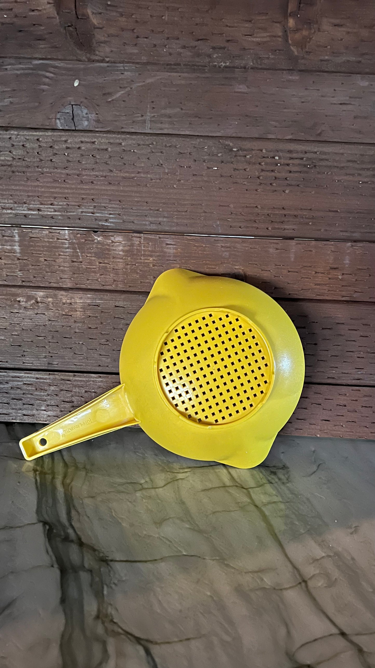 Tupperware Colander