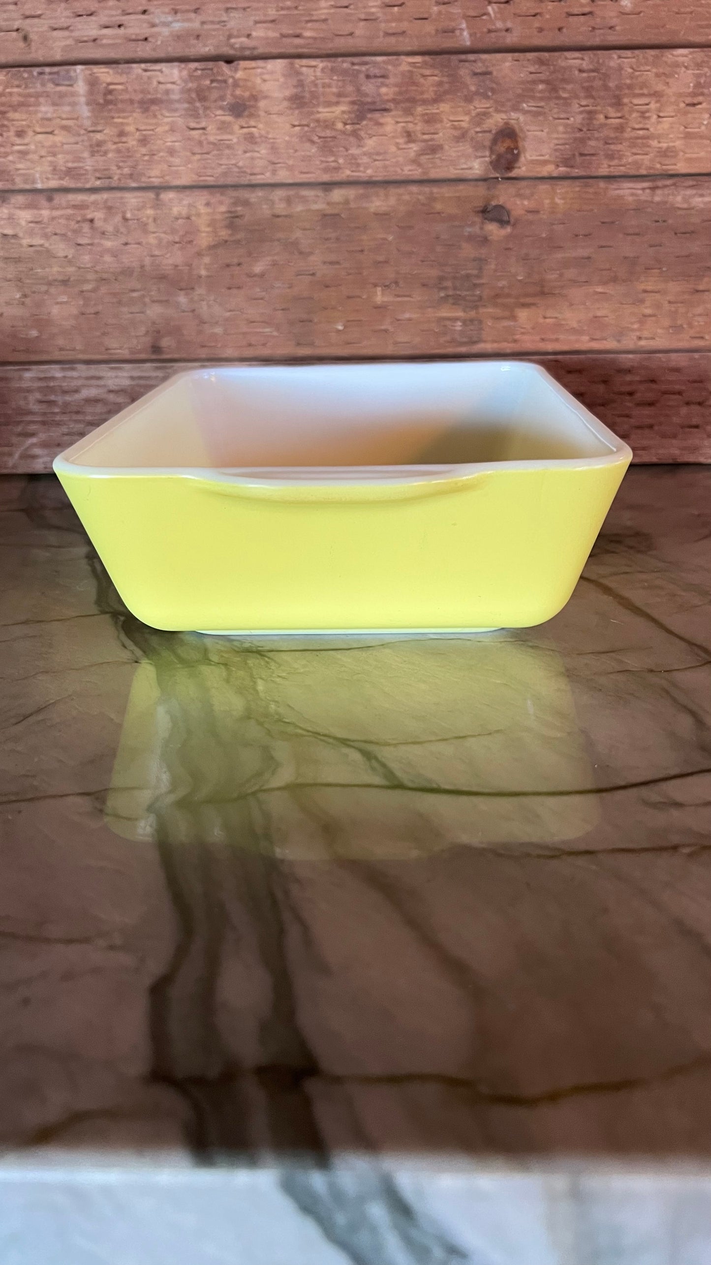 Pyrex Primary Refrigerator Dish