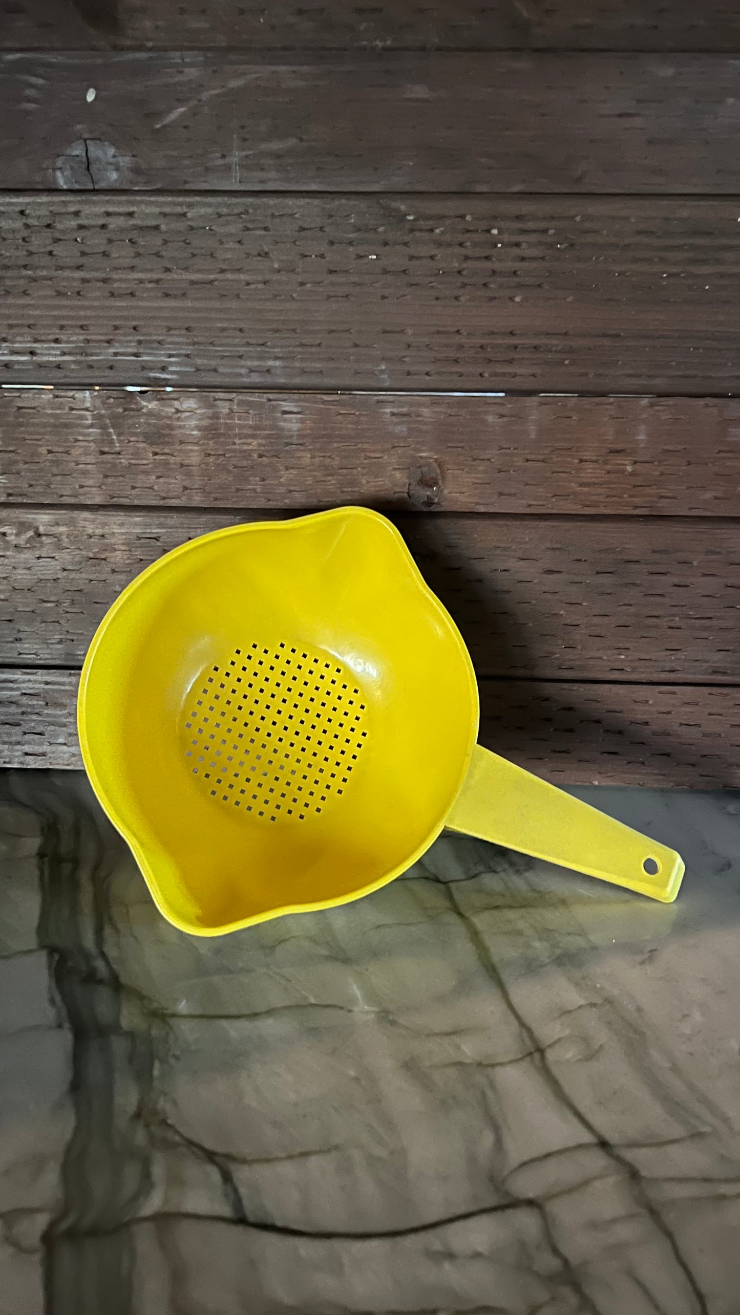 Tupperware Colander