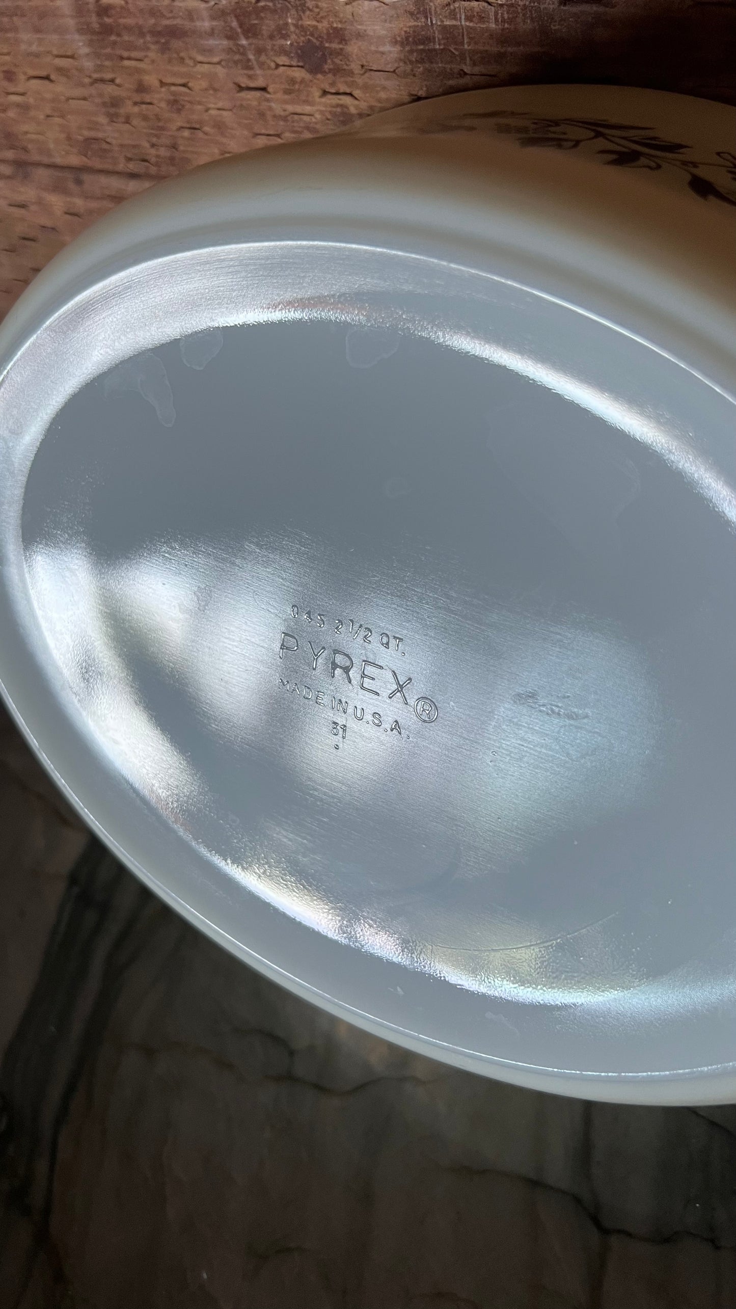 Pyrex Golden Grapes Casserole Dish